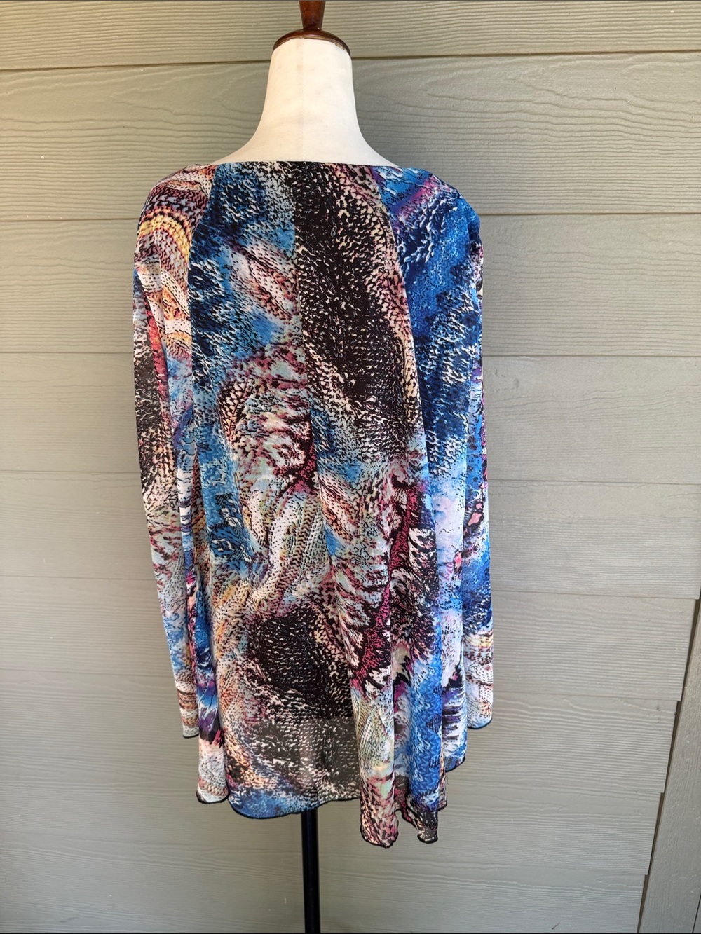 Linea Domani Colorful Layered Top - Picture 5 of 9